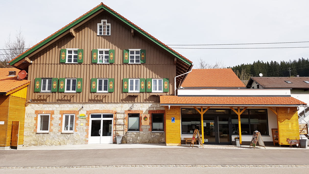 Aussenansicht der Bergkäserei Diepolz
